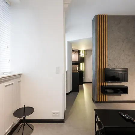 Powisle Riverside Haven By Bookinghost ワルシャワ