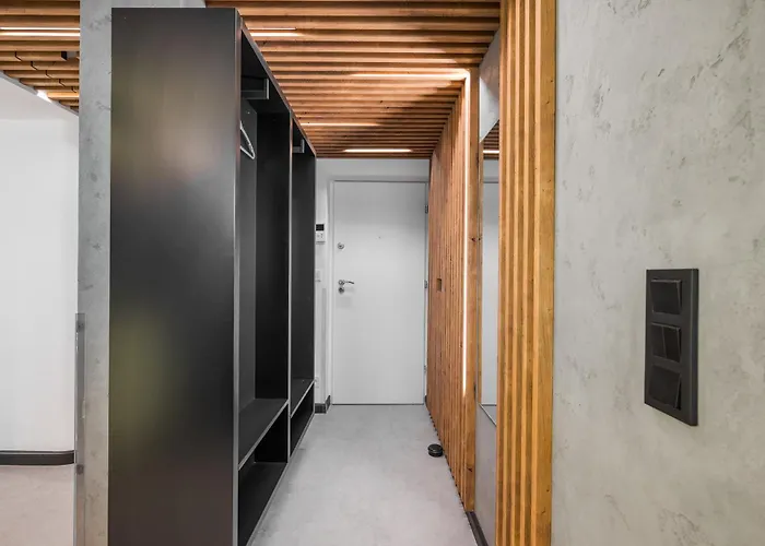 Powisle Riverside Haven By Bookinghost *